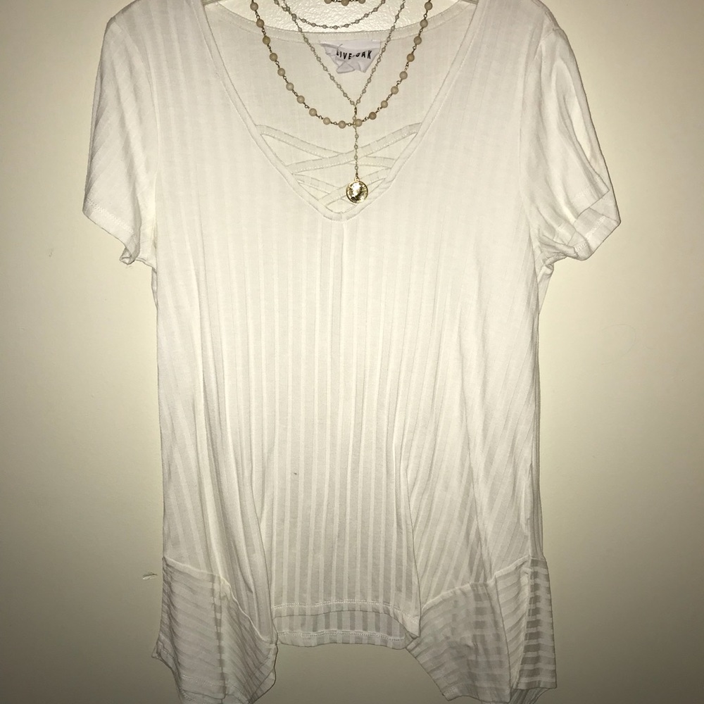 💛SOLD💛 Plain White Tee
